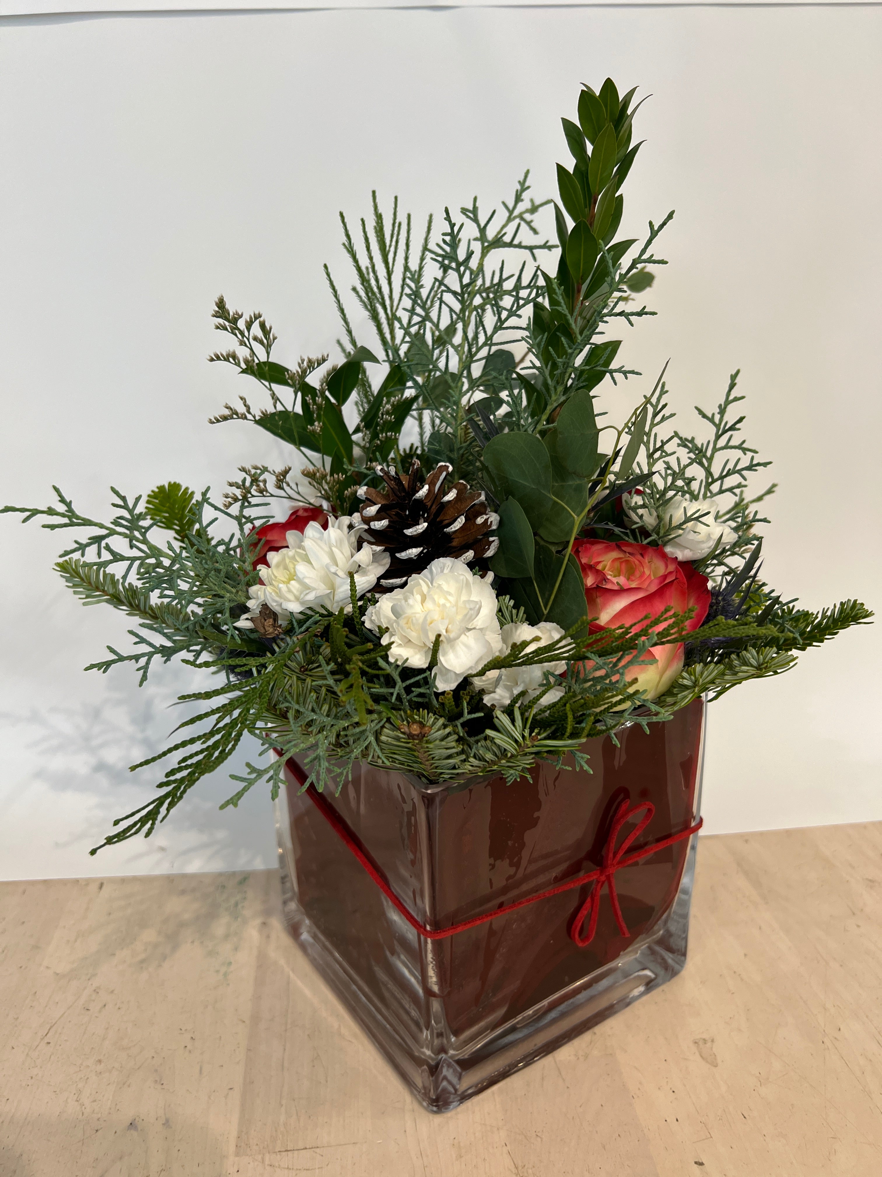 Rose & Mixed Flower Centerpiece – Larkspur & Lily