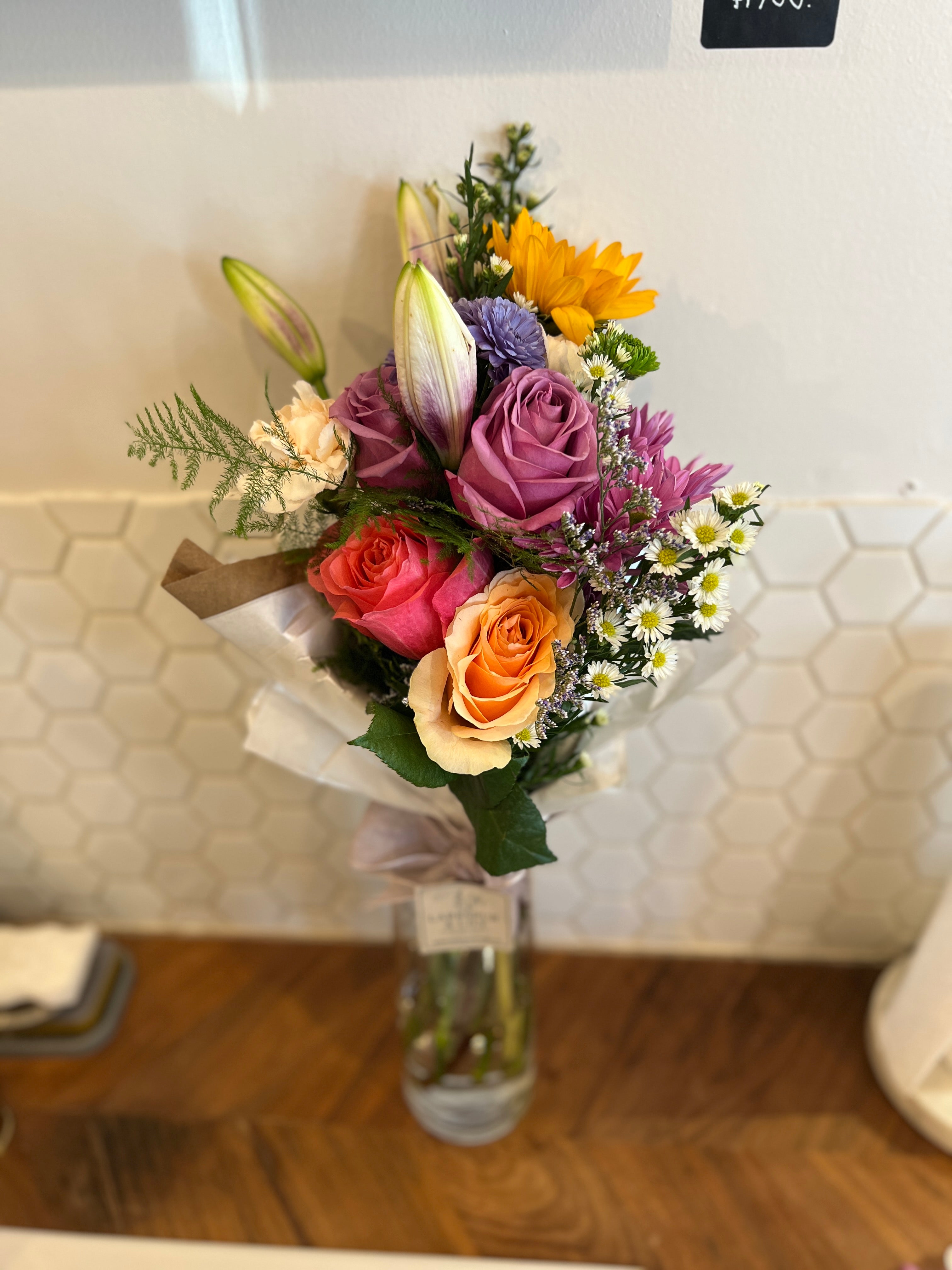 Medium Florist-Pick Signature Arrangement