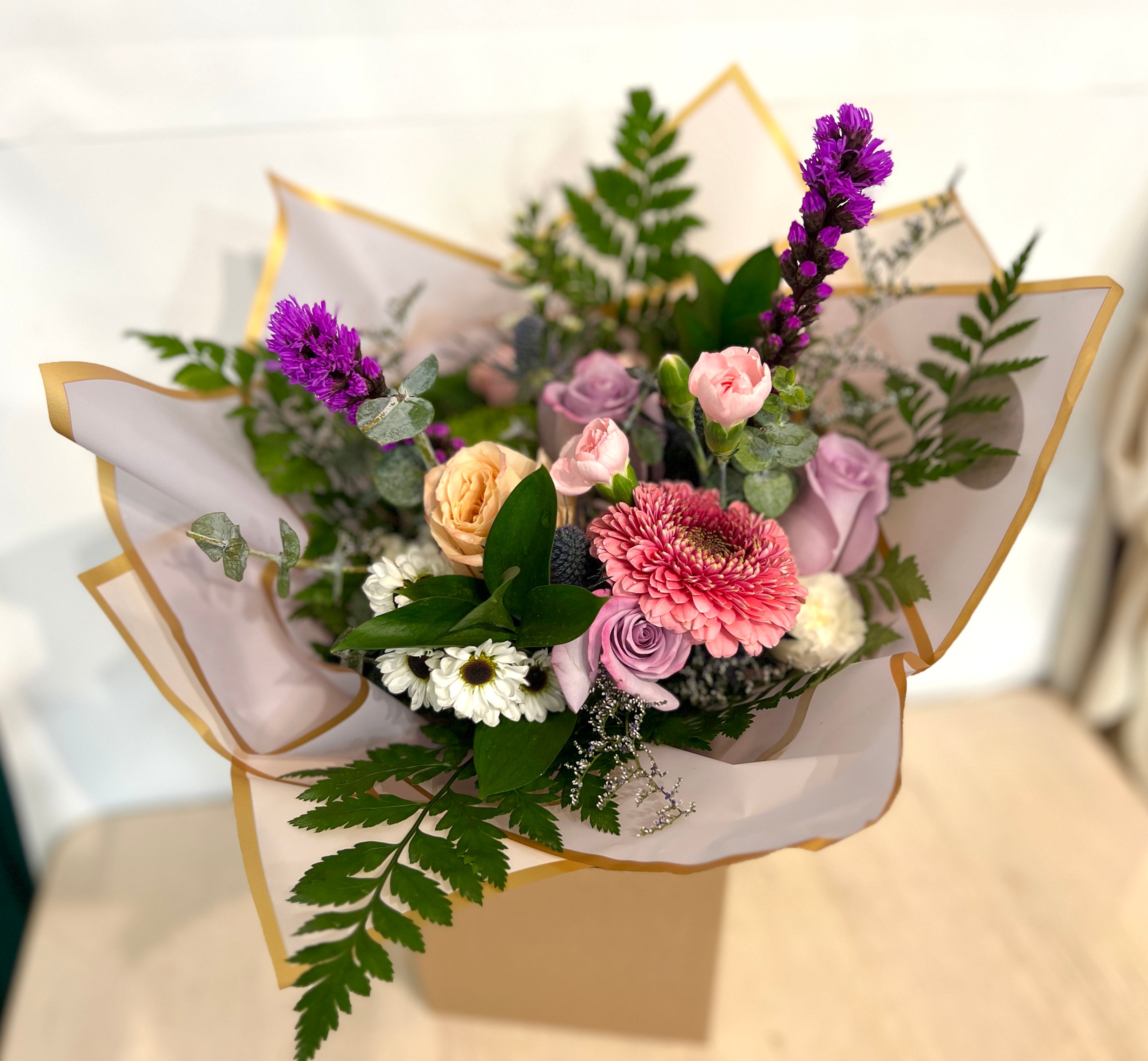 Ramo Elegante en Tonos Suaves